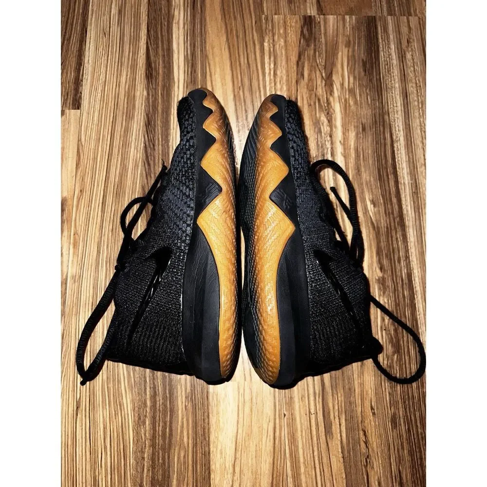 Nike Kyrie Flytrap Black-Metallic‎ Gold RARE Shoes Sneakers Boys 4Y 4 Youth
